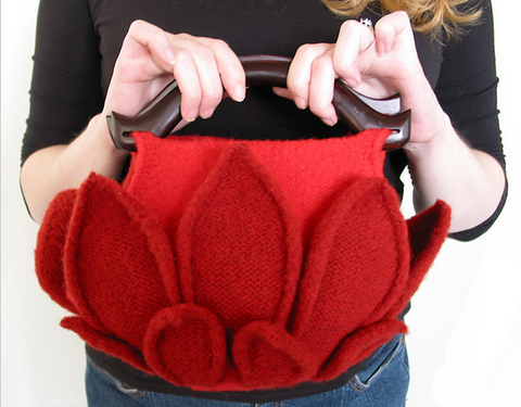 Red Lotus purse pattern