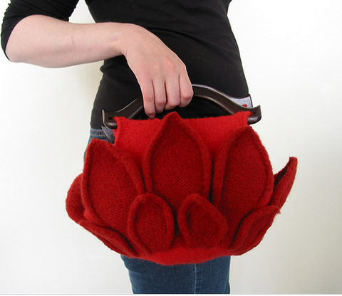 Red Lotus purse pattern – Cooperative Press